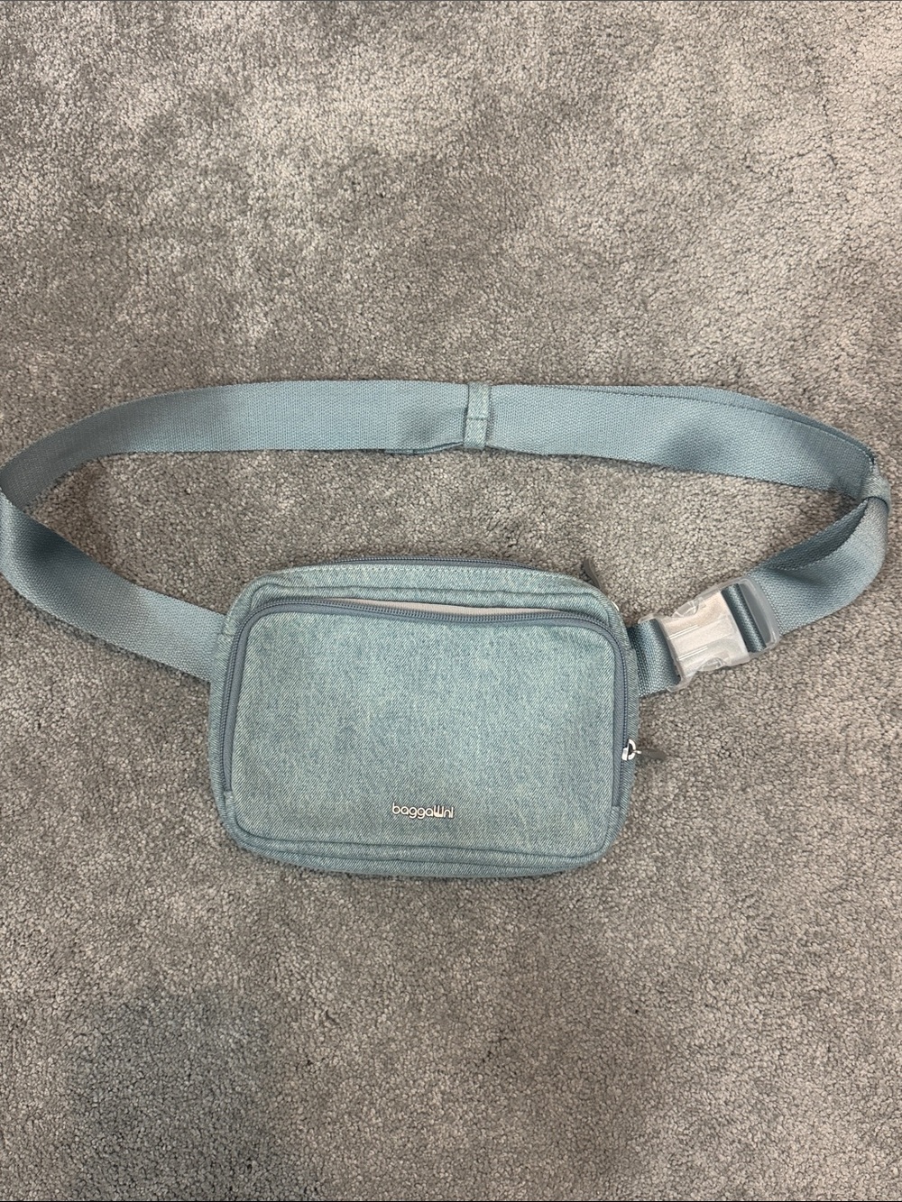 Baggallini Seafoam Belt Bag with Adjustable Strap